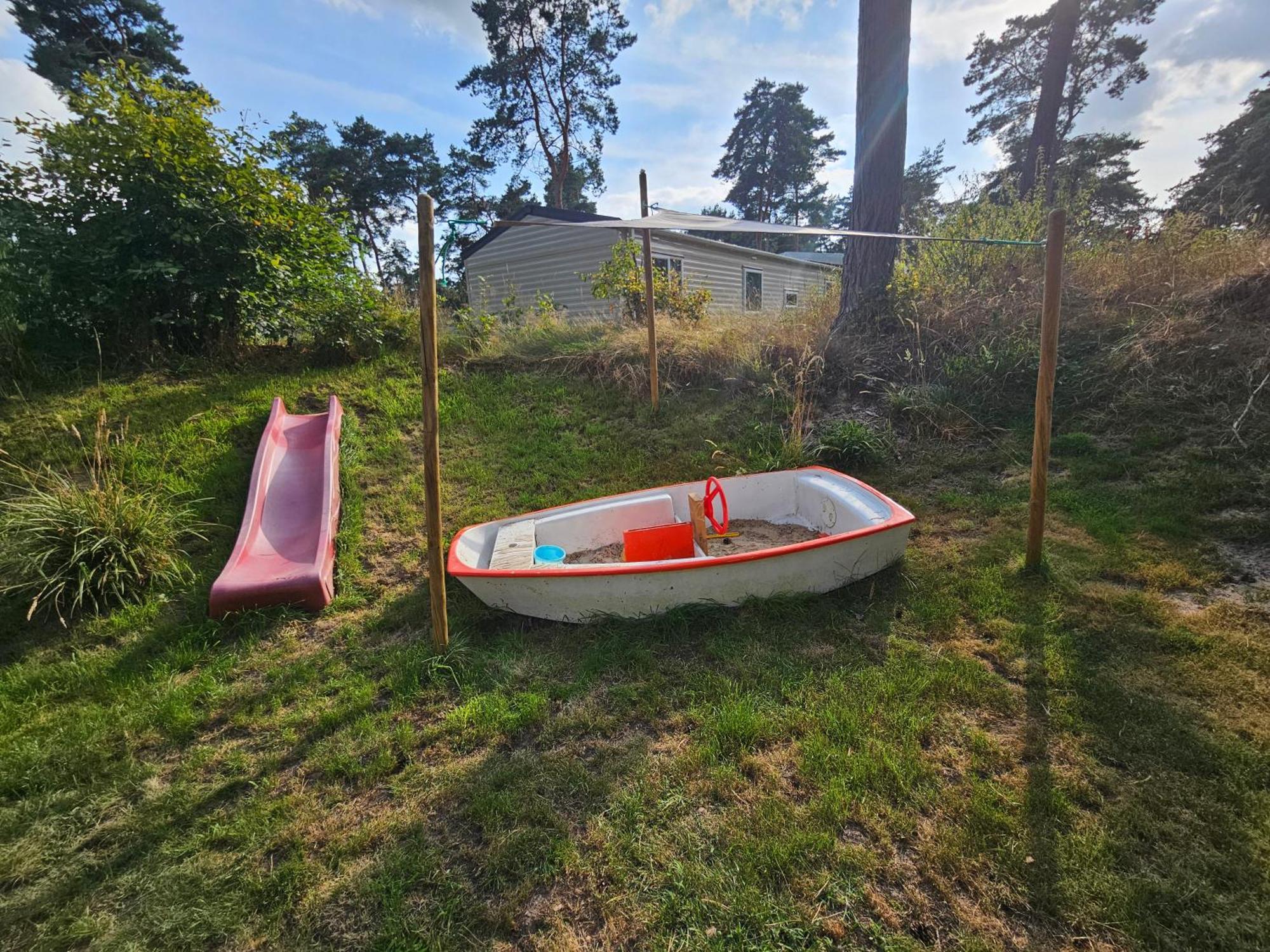 Luxe 4 Persoons Chalet Op 5 Sterren Camping Raalte Buitenkant foto